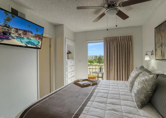 Apartment 134 Fully Furnished, Amenities Galore Scottsdale