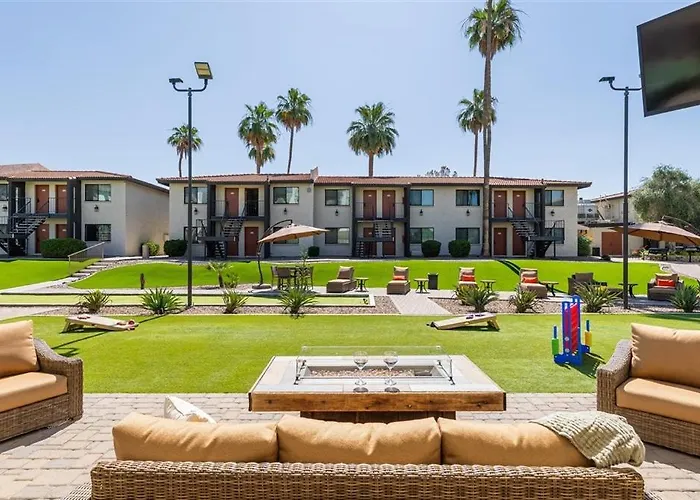 134 Fully Furnished, Amenities Galore Apartment *